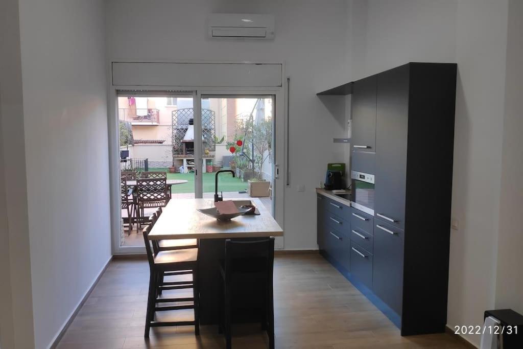 Precioso Apartamento Con Magnifico Patio. Sant Feliu de Llobregat Zewnętrze zdjęcie