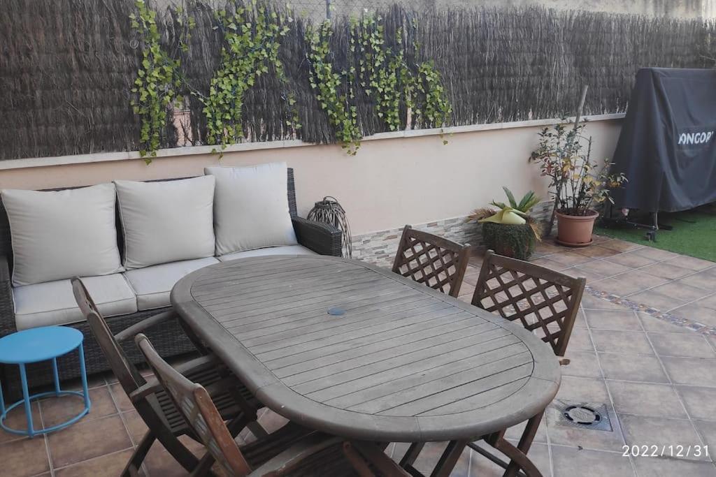 Precioso Apartamento Con Magnifico Patio. Sant Feliu de Llobregat Zewnętrze zdjęcie