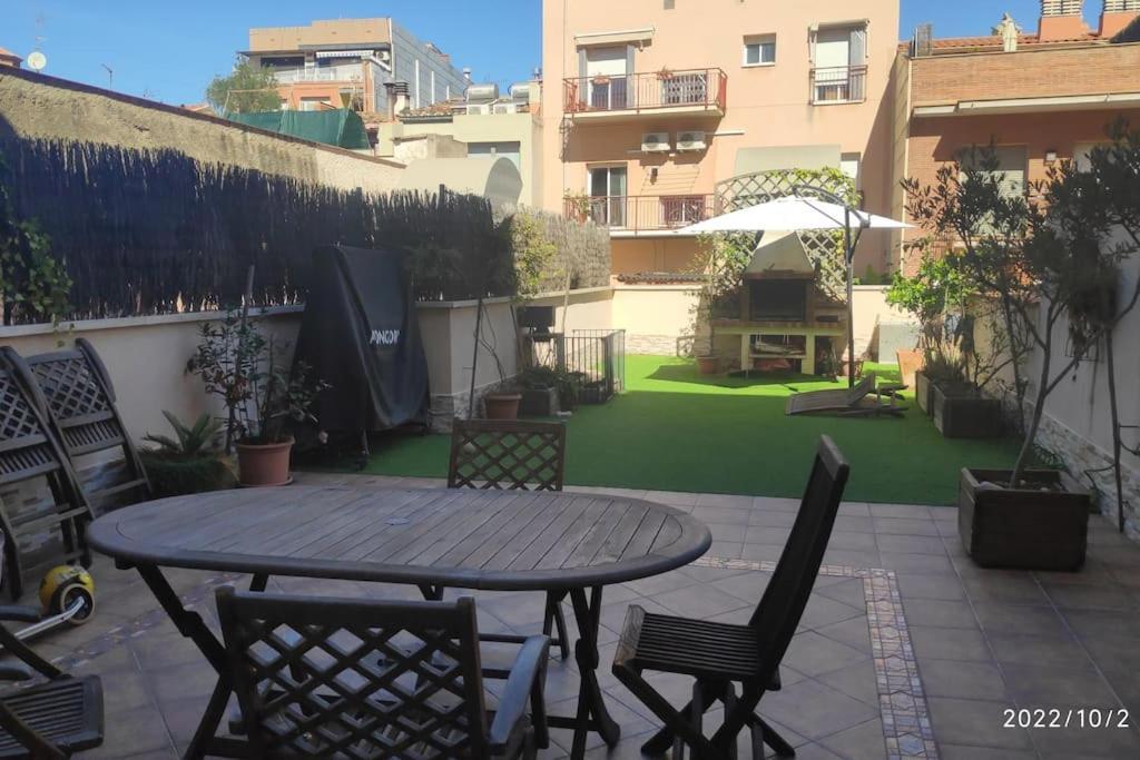 Precioso Apartamento Con Magnifico Patio. Sant Feliu de Llobregat Zewnętrze zdjęcie